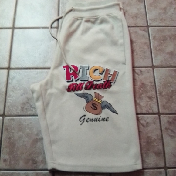 #0424 Mens Authentic Garments "Rich Til Death" Shorts Size Medium - Picture 6 of 16